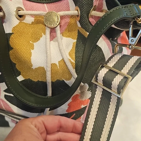 Boden Canvas Bucket Bag/Crossbody - Picture 5 of 7